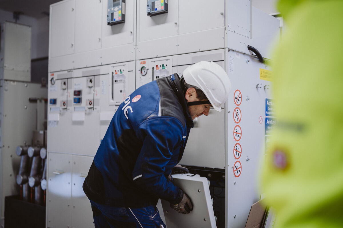 Bieżące naprawy instalacji elektrycznych, sanitarnych i HVAC