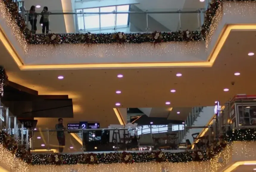 Polacy ruszają na świąteczne zakupy. Ciągłość działania kluczowa dla sklepów